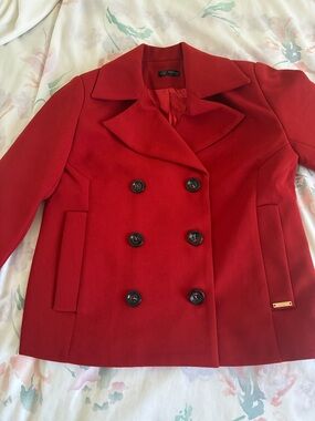 Q2 Collection Red pea coat size 4 NWOT Spanish Brand great condition